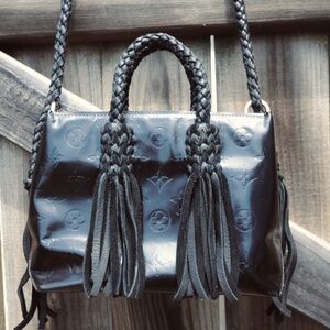 Louis Vuitton Reade Two Way Revamp